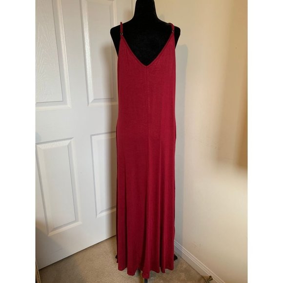 Burgundy Maxi Cami Dress With Pockets - Picture 4 of 4